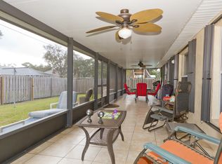 637 Collins St, Sebastian, FL 32958