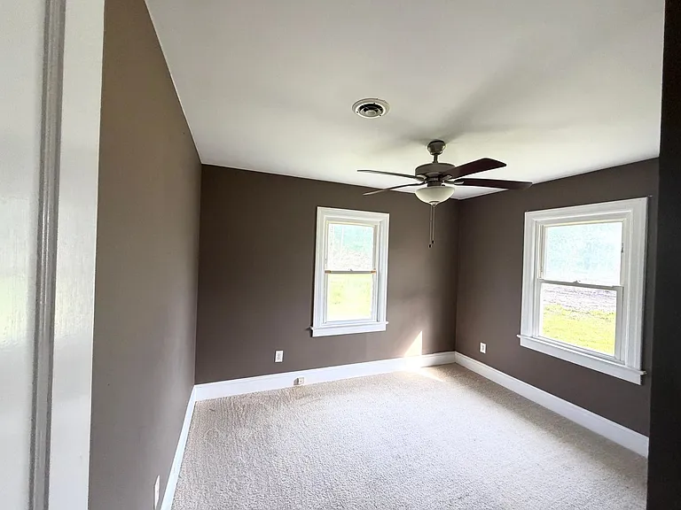 1050 Piner Rd — Photo 7