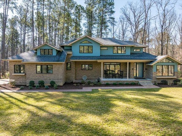 38 Kingbird Ln, Chapel Hill, NC 27517