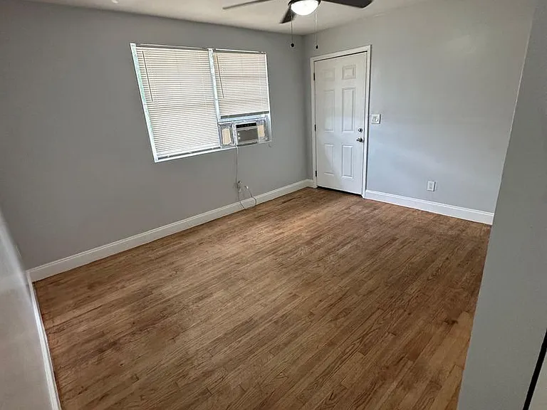 2100 Palafox St — Photo 1
