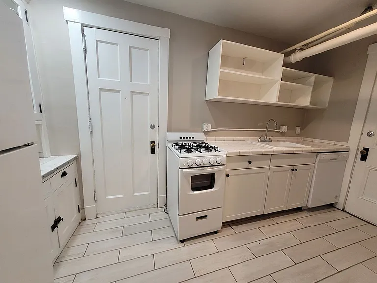 1534 Woodland Ave #B1 — Photo 11