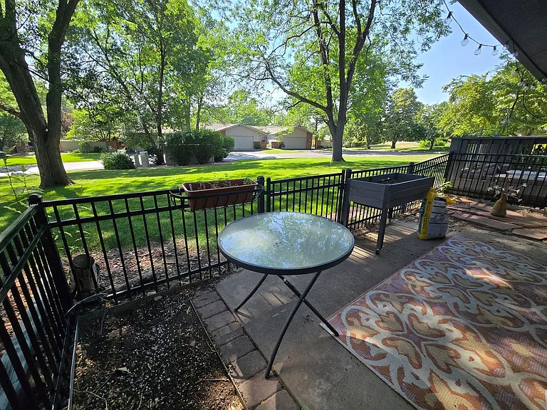 1541 Adriel Ct — Photo 27