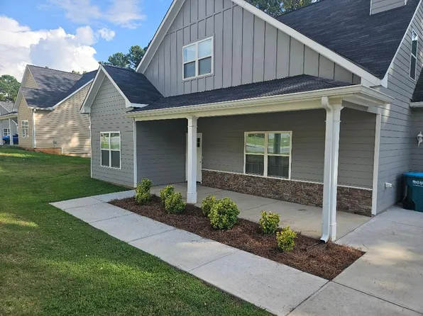 2418 Remington Dr, Commerce, GA 30529