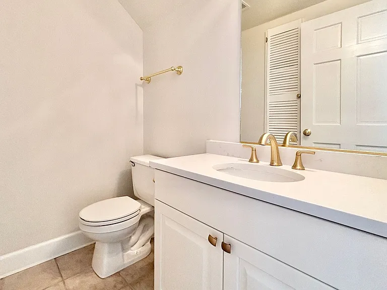 943 E Sage Park Ln — Photo 11