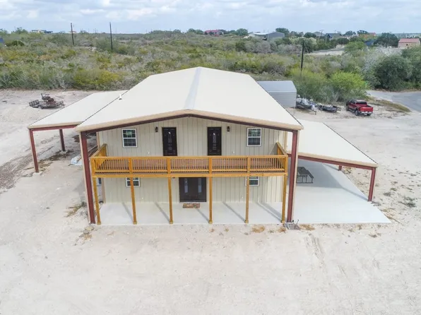 660 Carmel Dr, Sandia, TX 78383