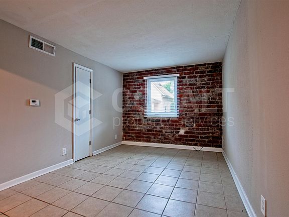 3rd image of 195 Randolph St NE #Ne195-15