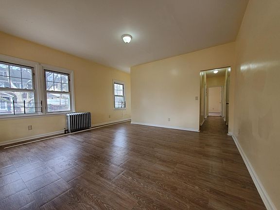 2nd image of 353 Warwick Ave #2