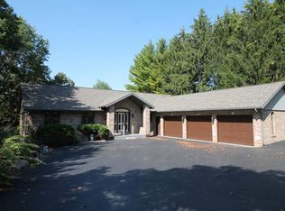 5225 N Grandview Dr, Milton, WI