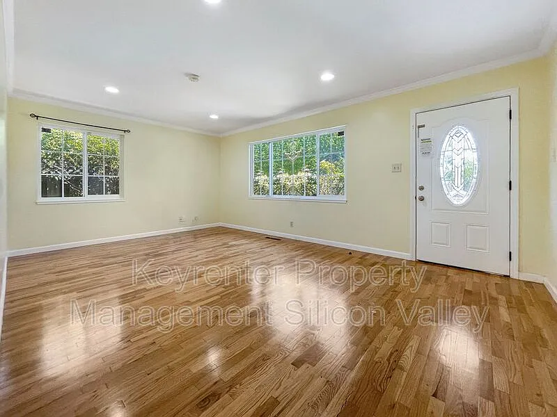 2 bed, 2.0 bath, 980 sqft, $3,395 — Photo 3