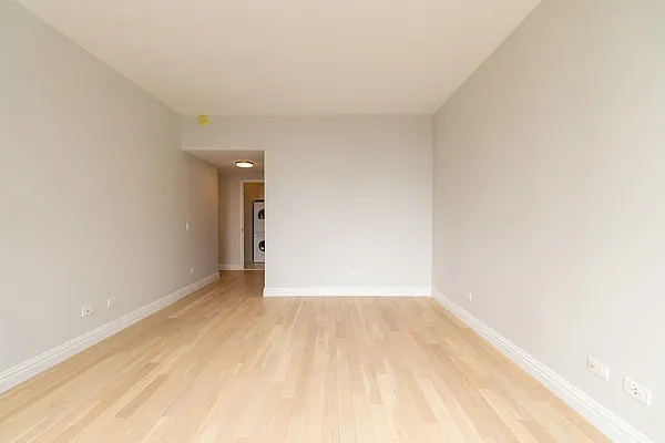 Rented by Stonehenge NYC LLC | media 7