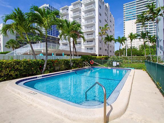 3rd image of 9 N Birch Road #403