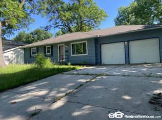 1103 E Willow Dr, Olathe, KS 66061