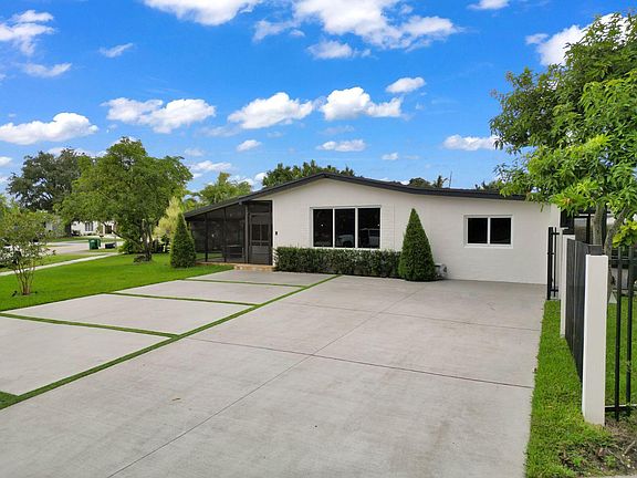 3rd image of 18600 Belmont Drive
