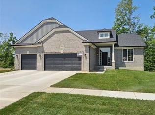 50691 Timberstone Dr, Macomb, MI 48042