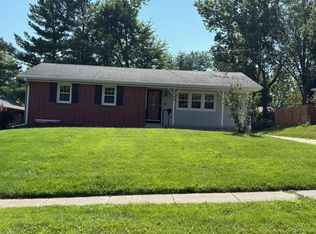 3909 75th St, Urbandale, IA 50322