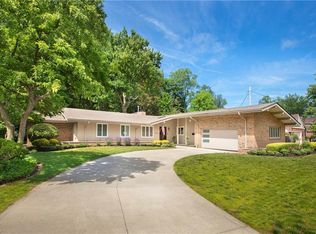 21520 Erie Rd, Rocky River, OH 44116
