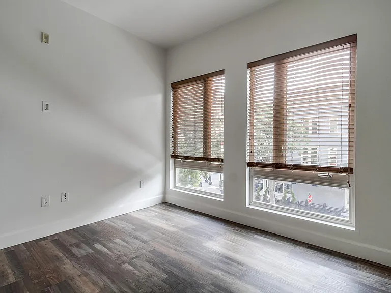 450 J St #3131 — Photo 22