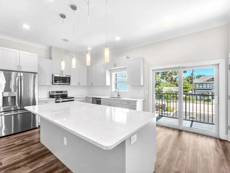 3120 W Azeele St #1 — Photo 41