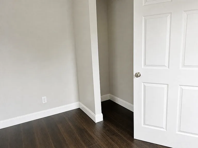374 S Harris Ave — Photo 10