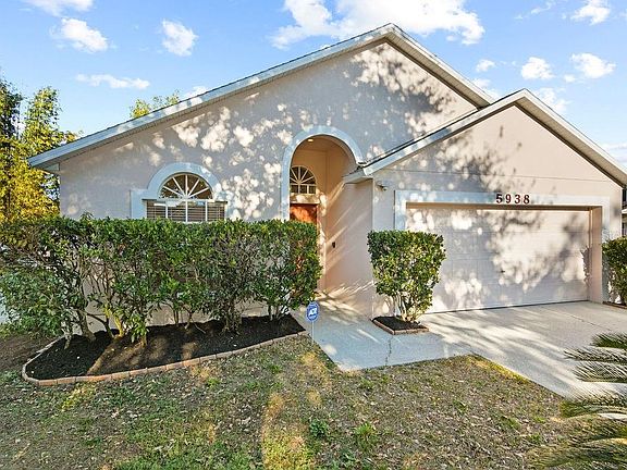 3rd image of 5938 Rywood Dr