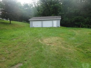 1362 1363 Wilson Dr, Brooklyn, IA 52211