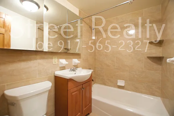 Rented by Street Realty Brokerage LLC | media 22