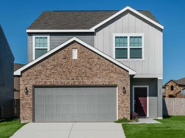 1215 Pond Overlook Dr, Nashville, NC 27856