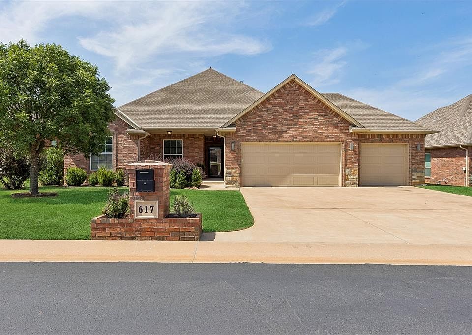 1st image of 617 Spavinaw Ln