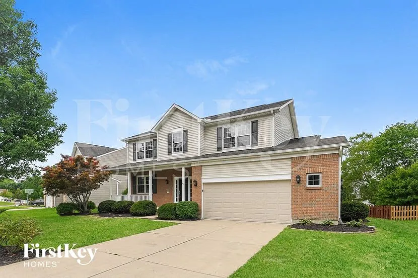 4 bed, 2.5 bath, 2370 sqft, $3,830 — Photo 2