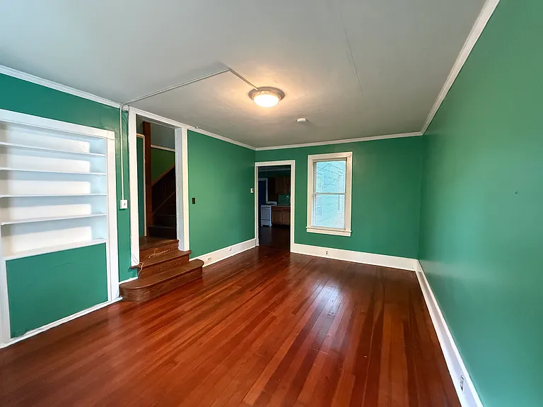 142 Giles St #2 — Photo 2