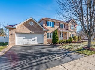 1025 Idaho St, Carol Stream, IL 60188