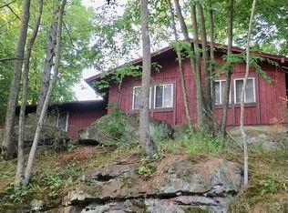 4 Ross Ave, Chestnut Ridge, NY 10977