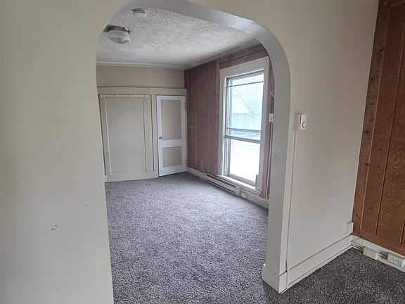 3rd image of 219 N Ball St