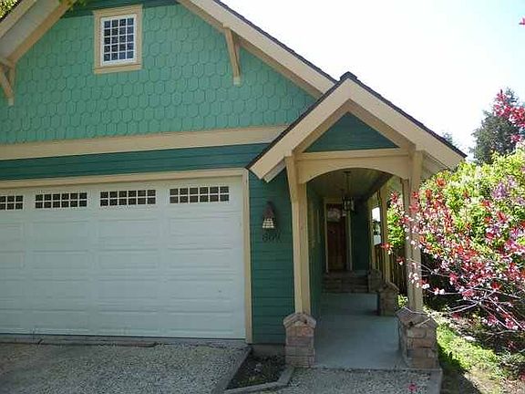 3rd image of 809 W King Ave
