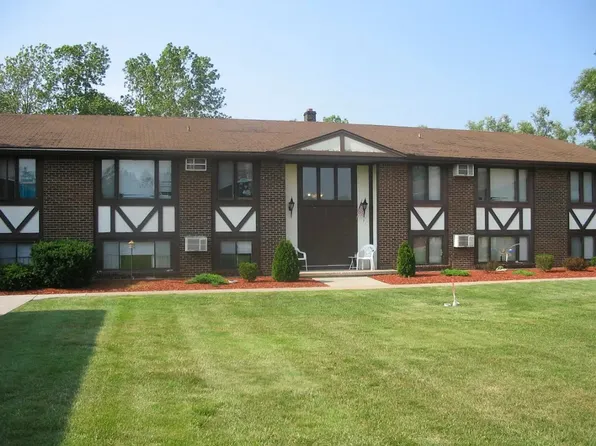 Royal Tudor Apartments, 6 Tudor Ln #6-5, Lockport, NY 14094