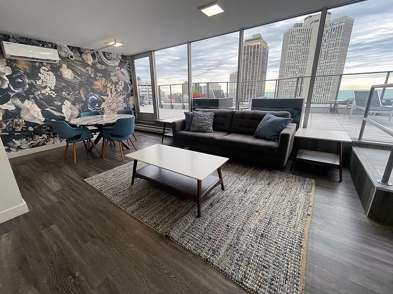 2555-60 N Clark St #4-1504 — Photo 39