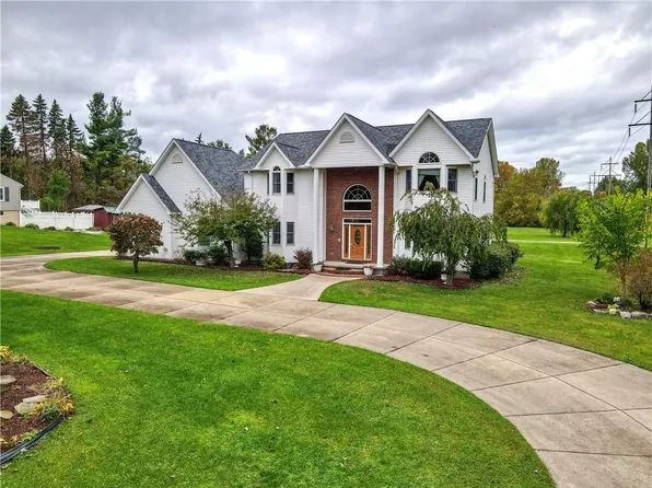 2130 Zimmerly Rd, Erie, PA 16509