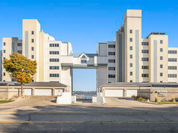 2964 Lakeshore Dr Unit E102, Muskegon, MI 49441