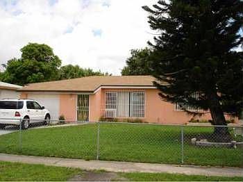 2nd image of 755 NE 143rd St