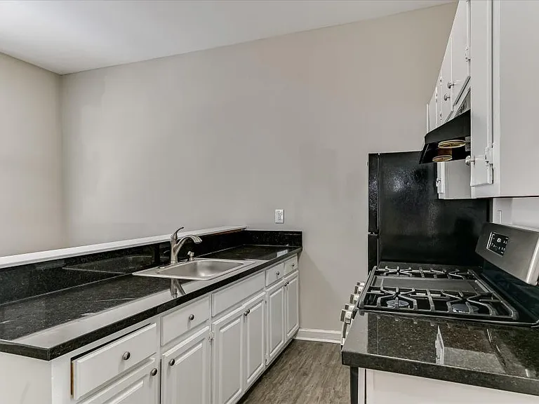 256 Walker St — Photo 13