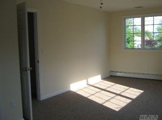 43 Virginia Rd, Babylon, NY 11702