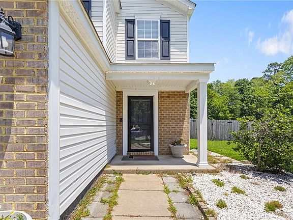 4th image of 7396 Jeanne Dr