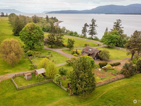 2395 W Shore Drive, Lummi Island, WA 98262