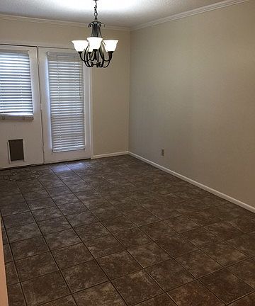 4th image of 8715 Starcrest Dr