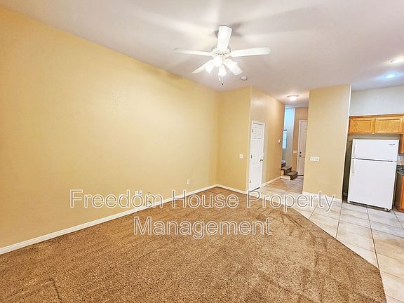 4th image of 1421 Star Rd #4