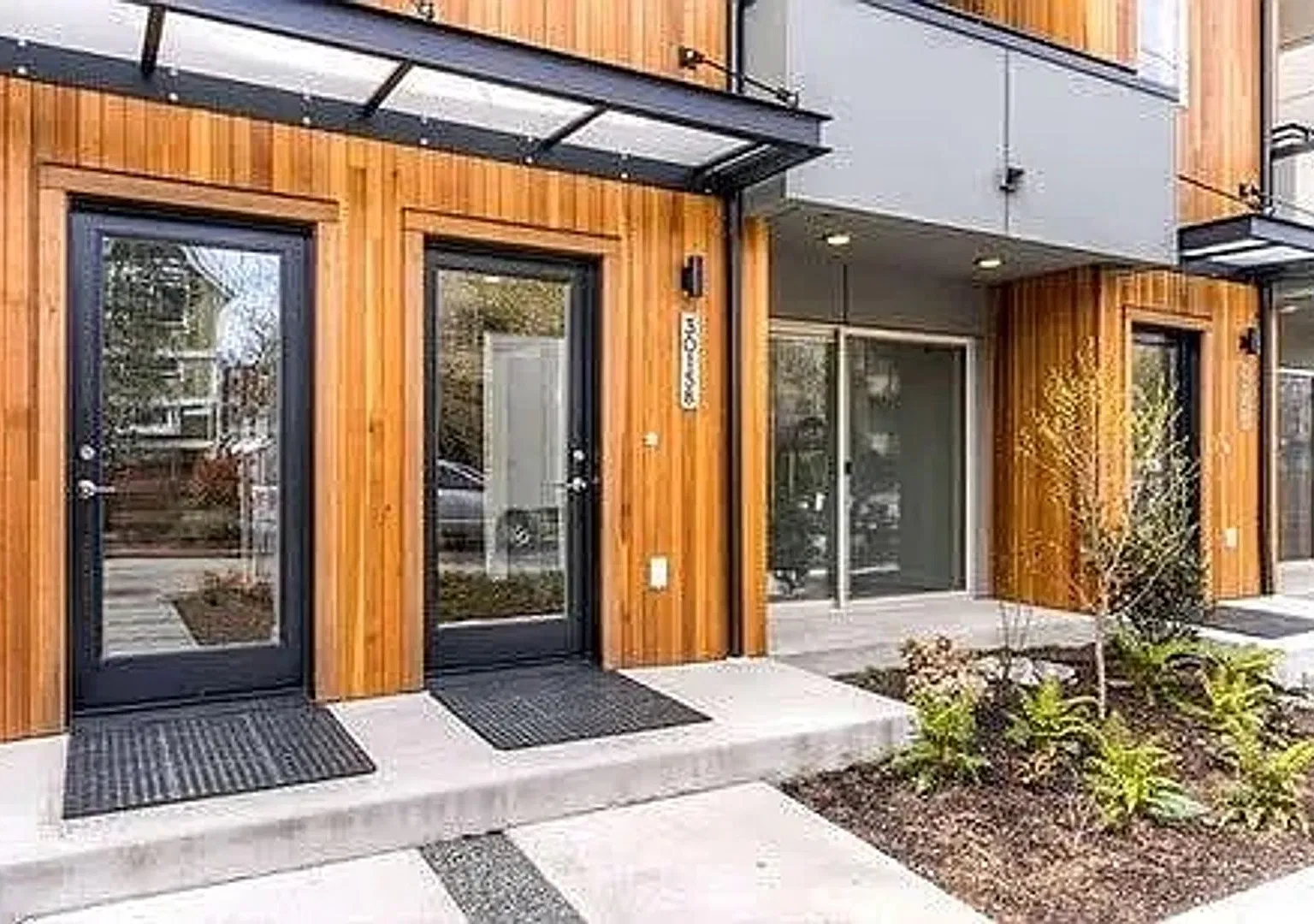 3-Bedroom Alki Townhome — Photo 1