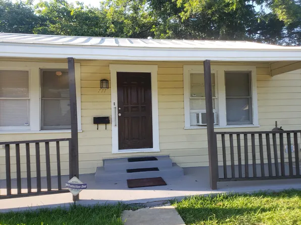 711 W Ridgewood Ct, San Antonio, TX 78212