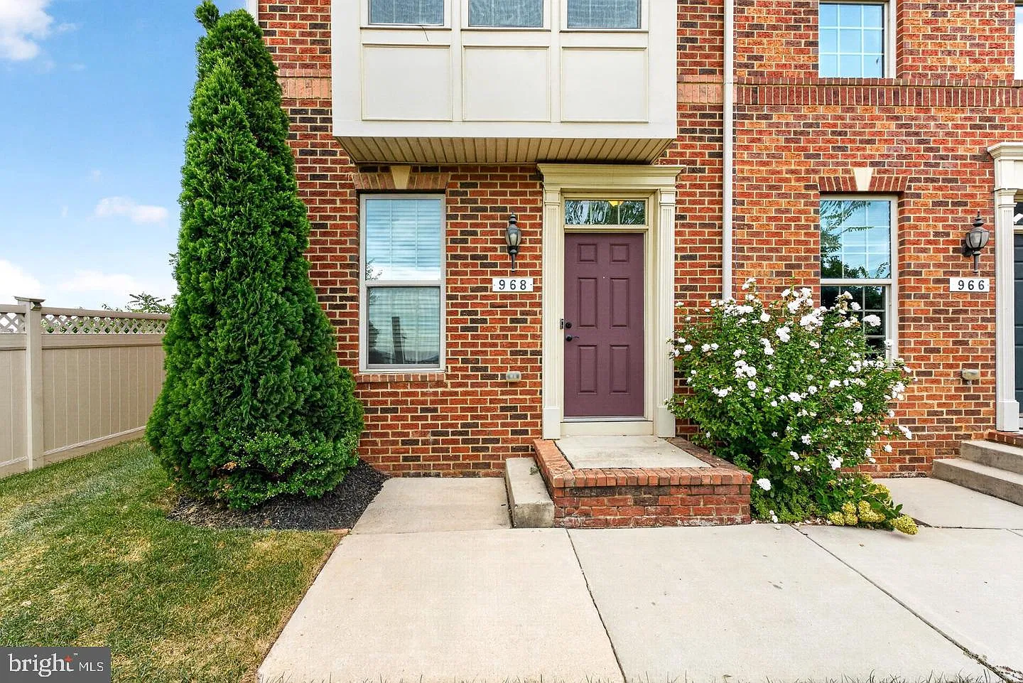 2 bed, 2.5 bath, 1524 sqft, $2,600 — Photo 2