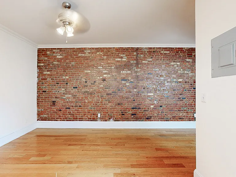 312 W 48th St #22 — Photo 4