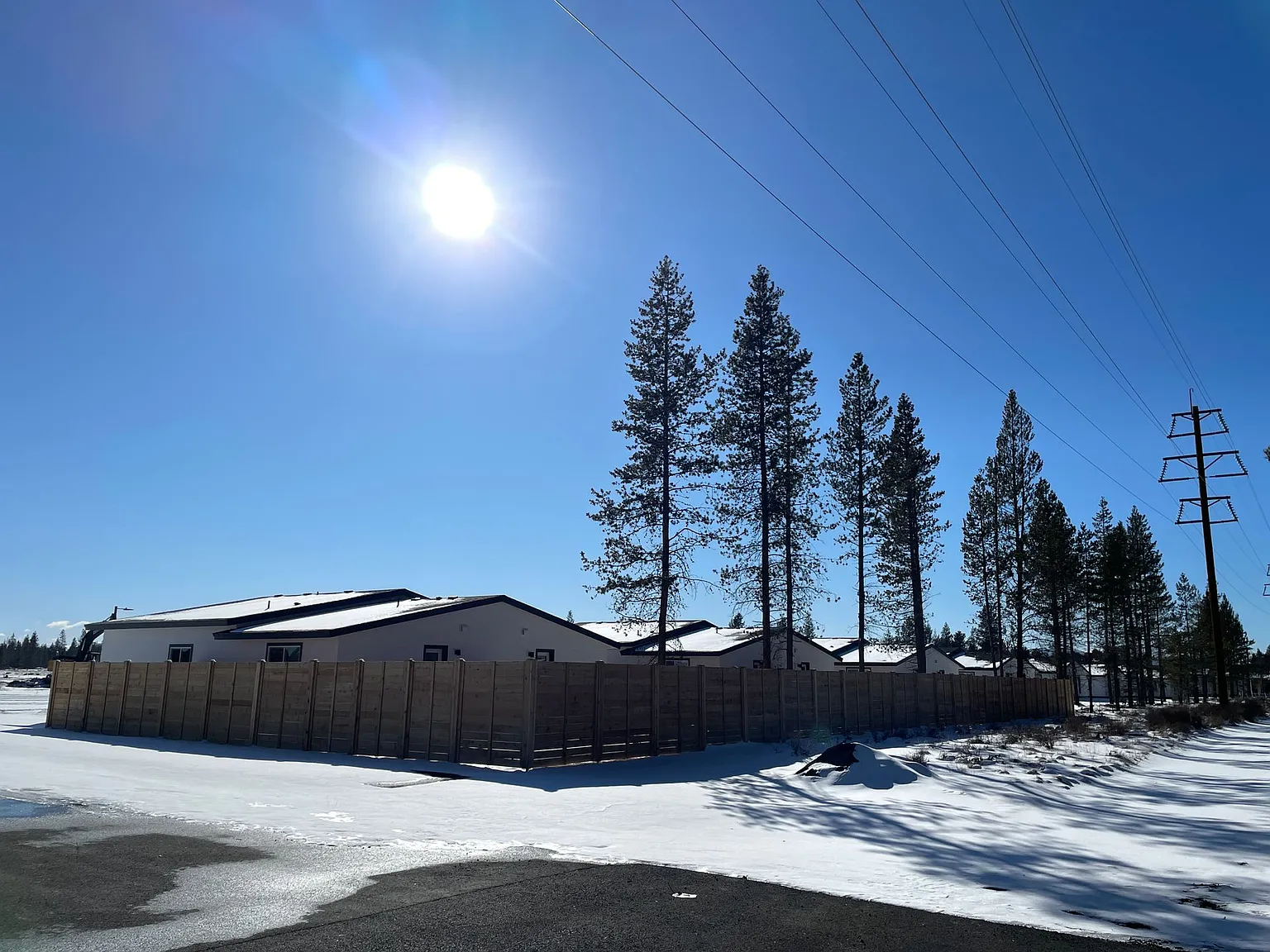 Two Bedroom duplex in LA Pine! — Photo 2